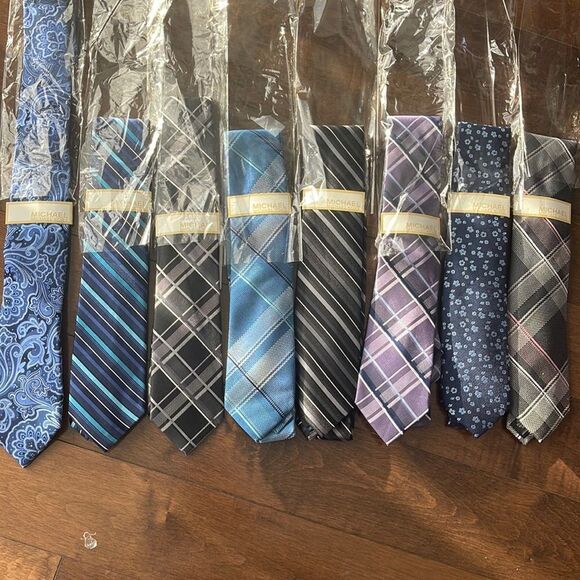 Lot Of 8 NEW Michael Kors Ties . Retails $556 - Picture 1 of 3